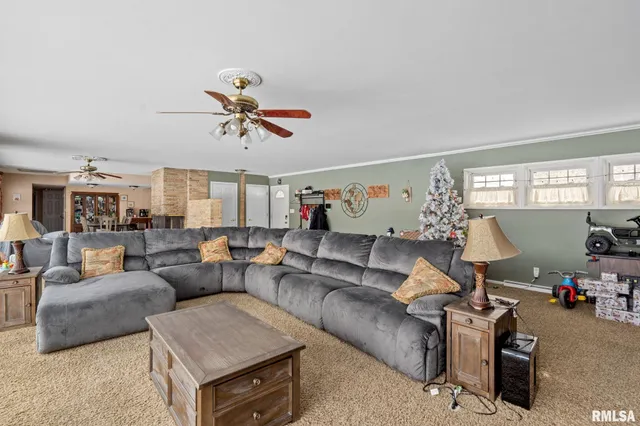 $290,000 | 3309 33rd Ave Court, Rock Island, IL 61201