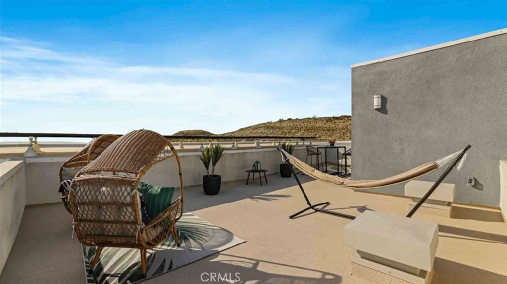 348 Mulberry Place Montebello, CA 90640 - Photo 29 of 39 a view of roof with patio