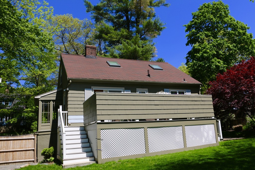 13 Spruce Road Reading, MA 01867 - Photo 3 of 30 Gallery Image 3