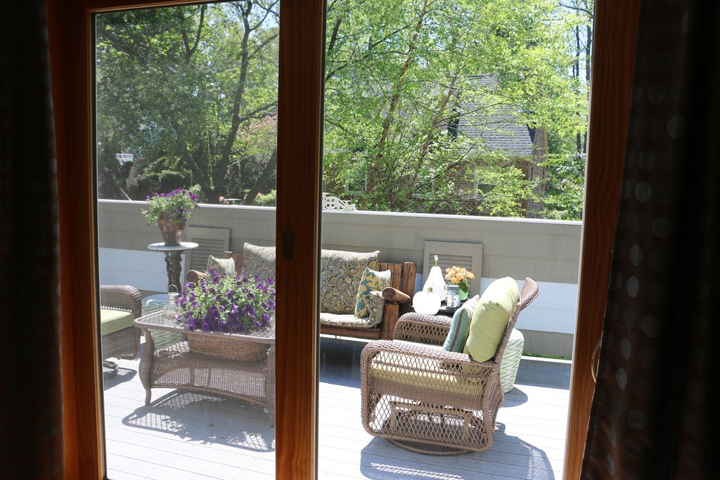 13 Spruce Road Reading, MA 01867 - Photo 4 of 30 Gallery Image 4