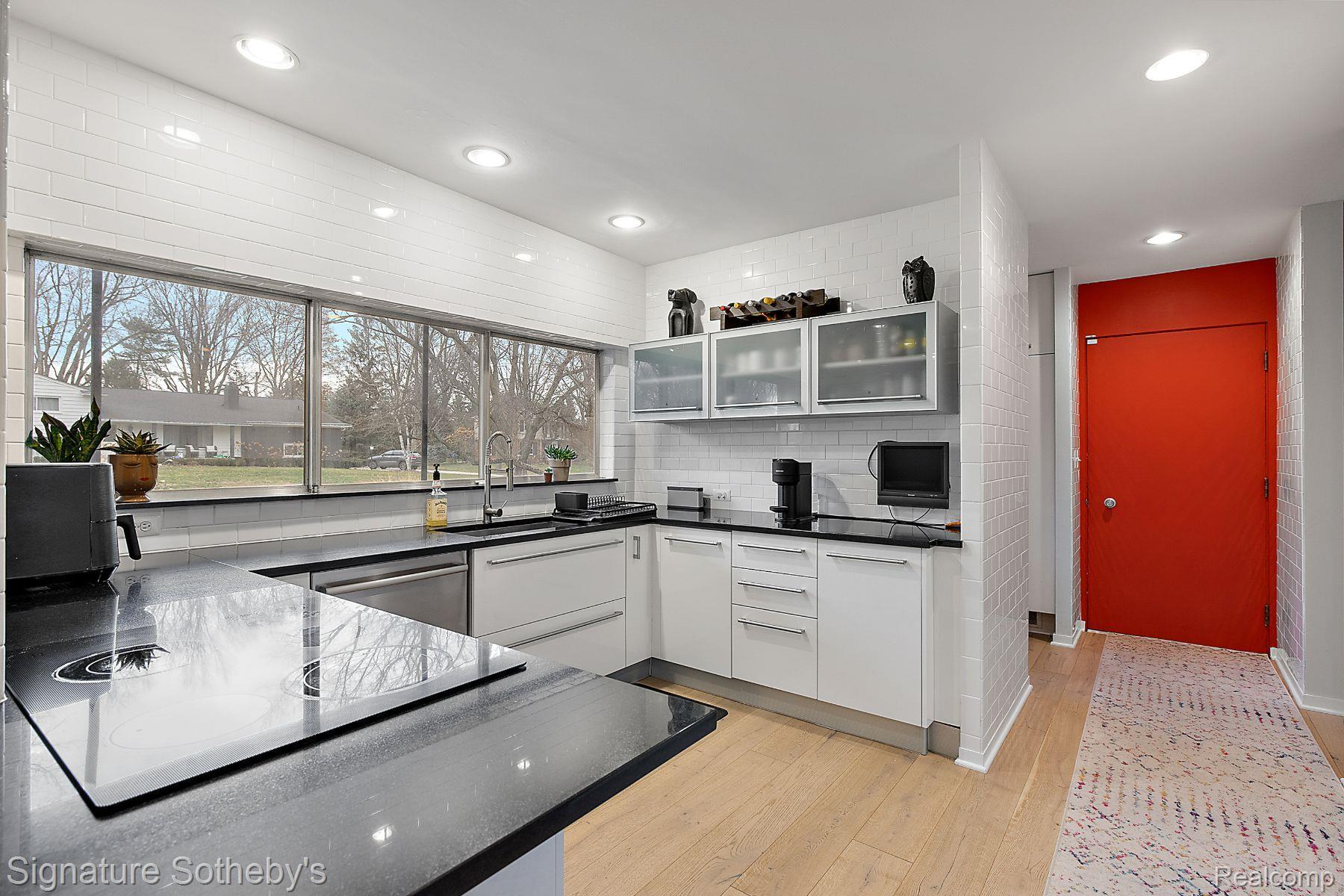 5535 Crabtree Road Bloomfield Hills, MI 48301 - Photo 10 of 34 Gallery Image 10