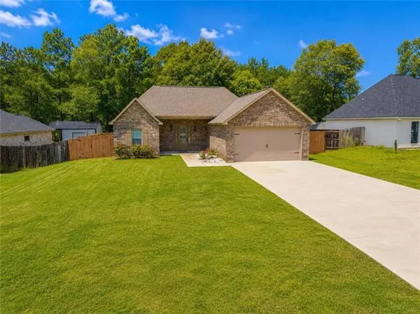 $315,000 | 4477 Hathern Drive, Pineville, LA 71360