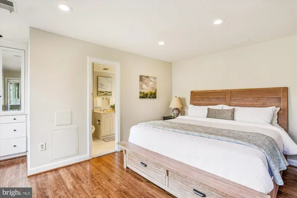 $8,500 | 9939 Bentcross Drive, Potomac, MD 20854