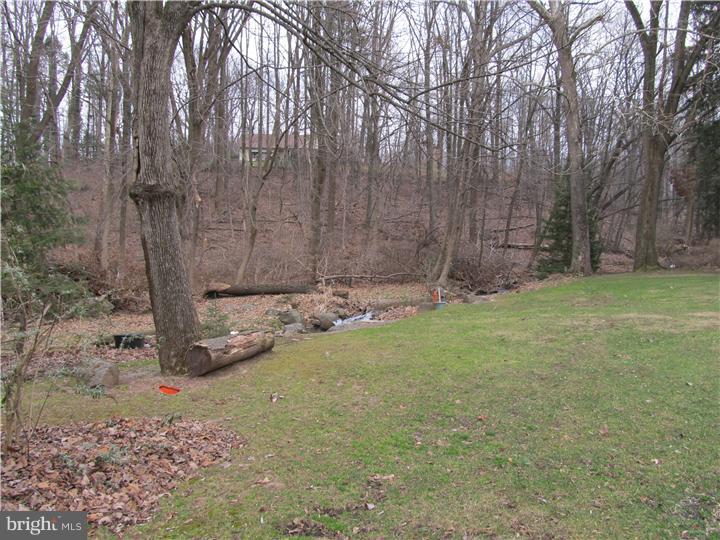 330 Reed Street Mohnton, PA 19540 - Photo 5 of 16