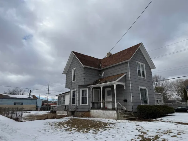 $120,000 | 1052 8th Street, Beloit, WI 53511