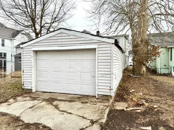 $120,000 | 328-330 West Mechanic Street, Shelbyville, IN 46176