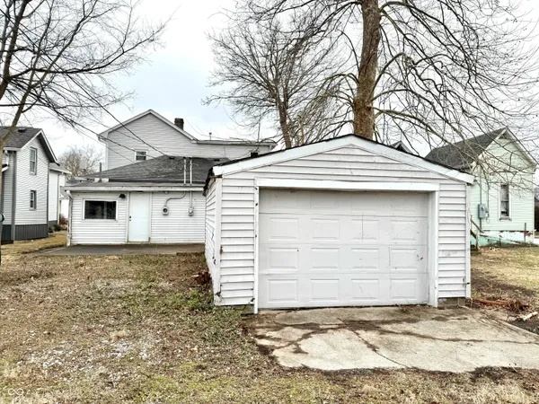 $120,000 | 328-330 West Mechanic Street, Shelbyville, IN 46176