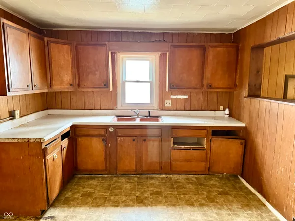 $120,000 | 328-330 West Mechanic Street, Shelbyville, IN 46176