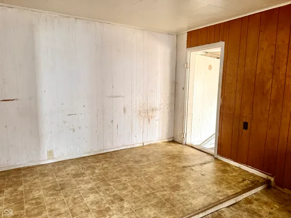 $120,000 | 328-330 West Mechanic Street, Shelbyville, IN 46176