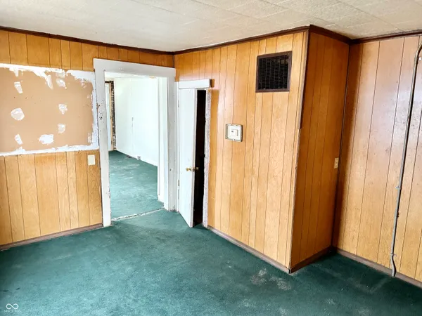 $120,000 | 328-330 West Mechanic Street, Shelbyville, IN 46176