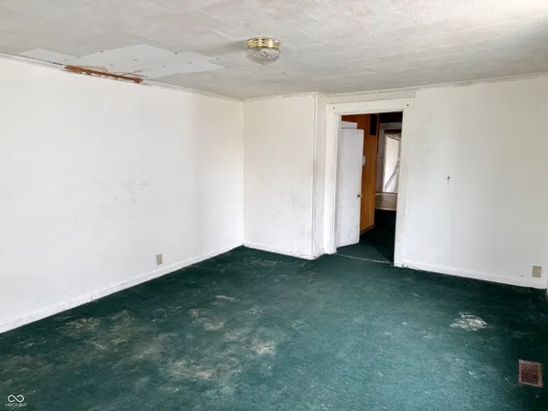 $120,000 | 328-330 West Mechanic Street, Shelbyville, IN 46176