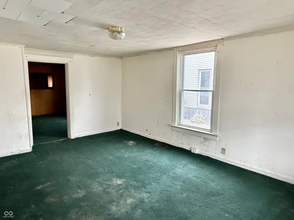 $120,000 | 328-330 West Mechanic Street, Shelbyville, IN 46176