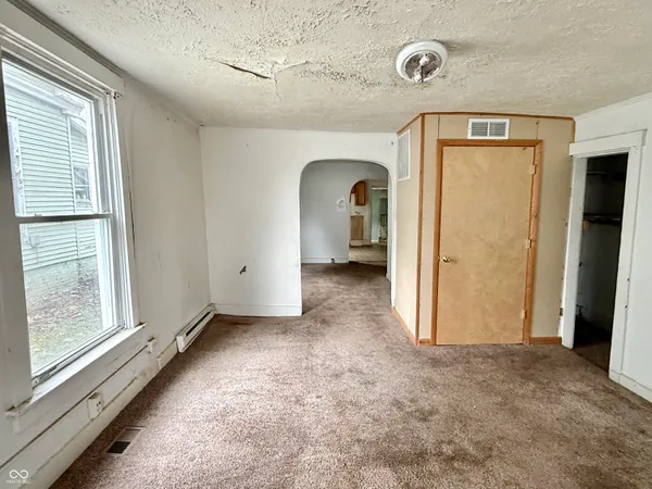 $120,000 | 328-330 West Mechanic Street, Shelbyville, IN 46176