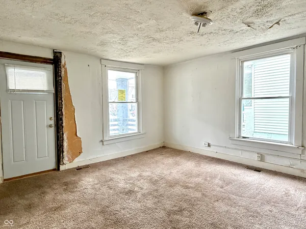 $120,000 | 328-330 West Mechanic Street, Shelbyville, IN 46176