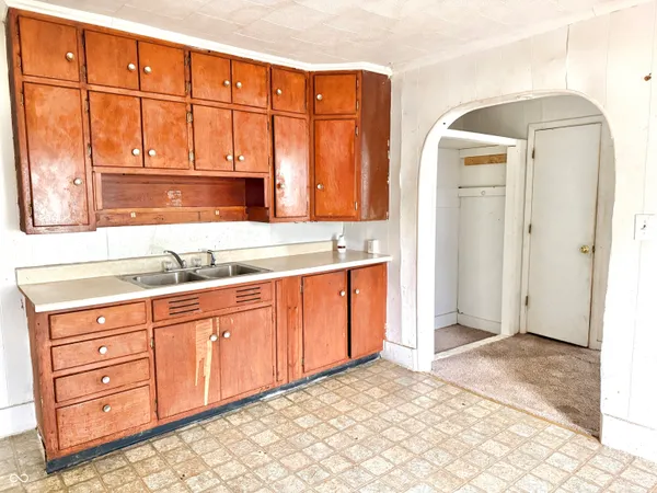 $120,000 | 328-330 West Mechanic Street, Shelbyville, IN 46176