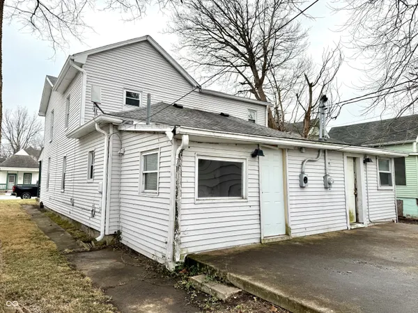 $120,000 | 328-330 West Mechanic Street, Shelbyville, IN 46176