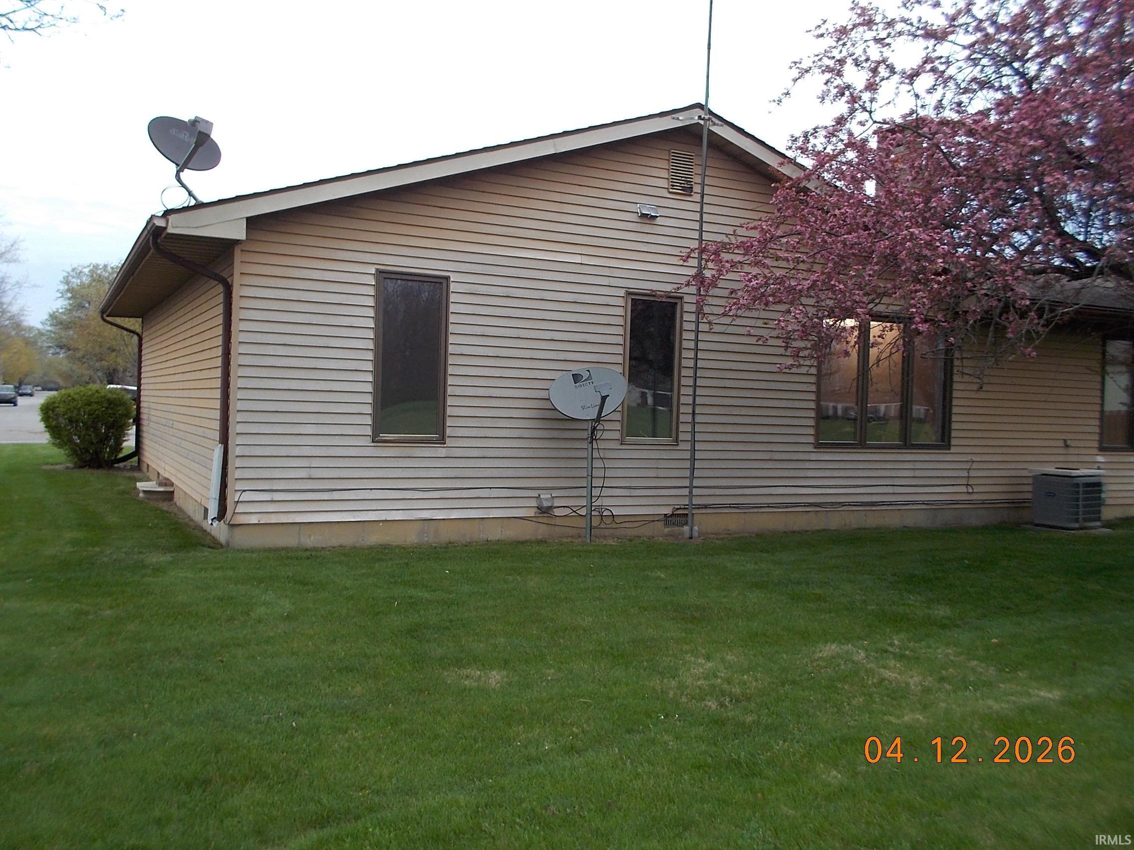 1539 Yorkshire Drive Decatur, IN 46733 - Photo 3 of 16