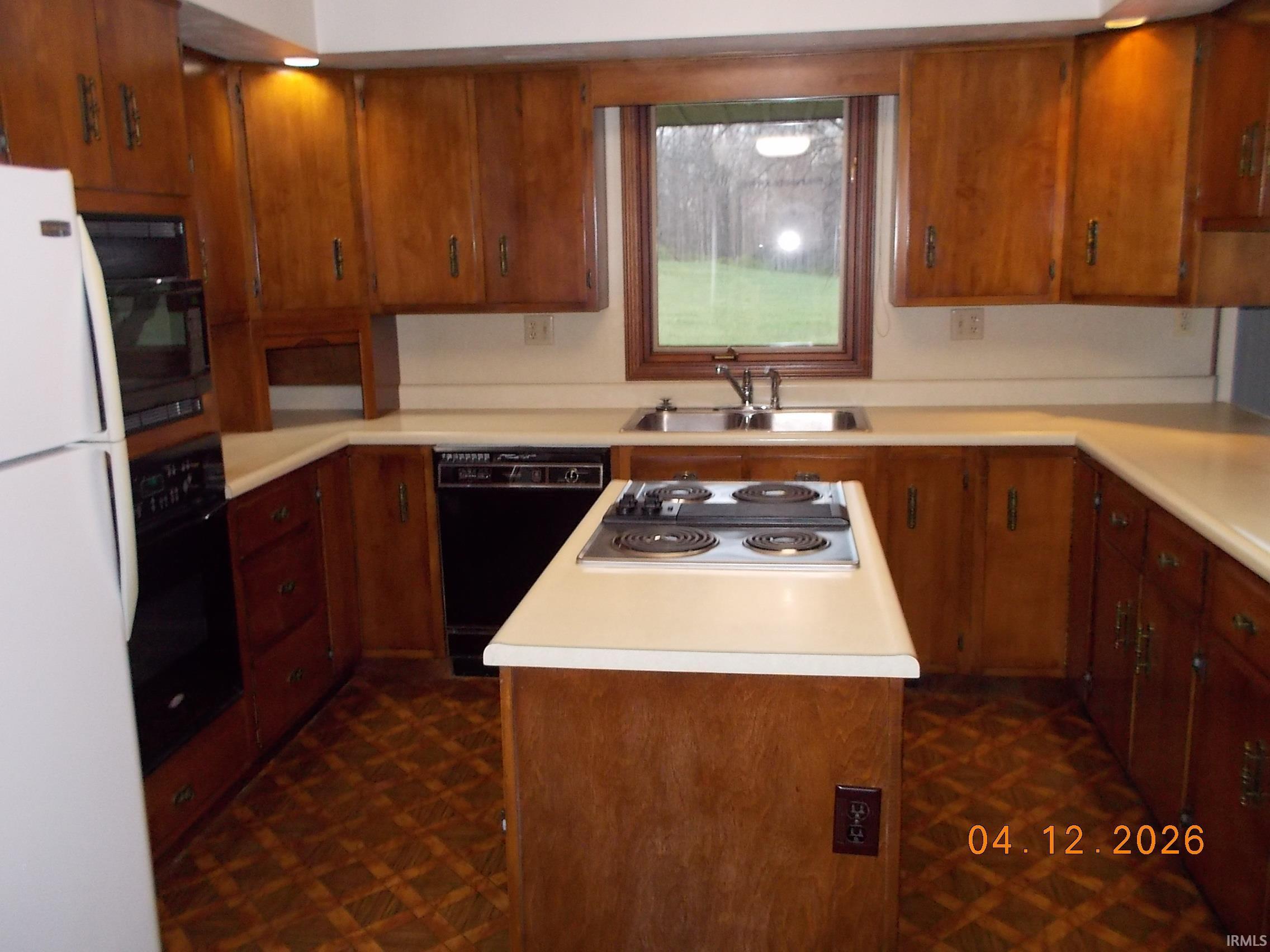 1539 Yorkshire Drive Decatur, IN 46733 - Photo 4 of 16