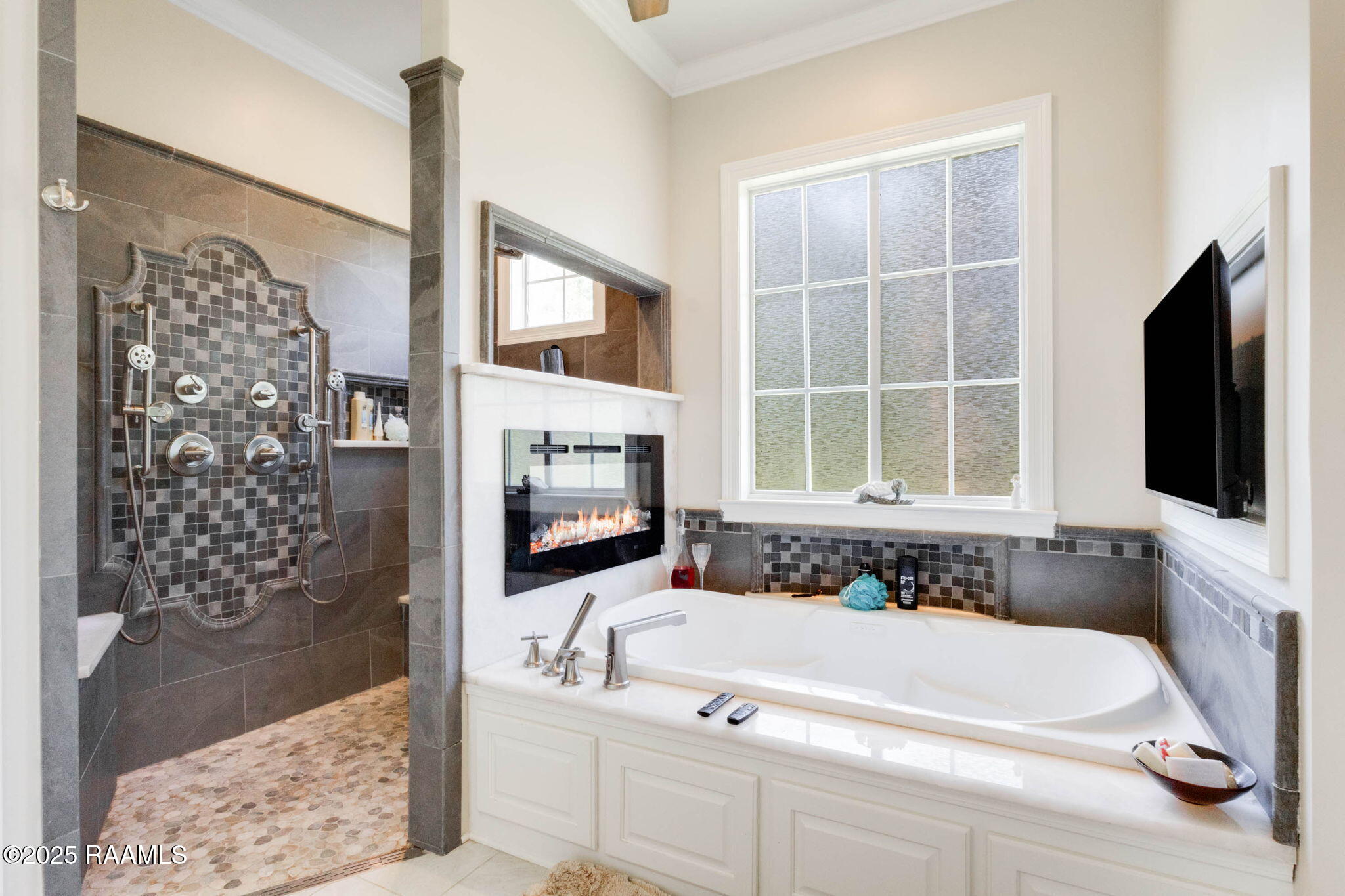 3027 Hoffpauir Road Rayne, LA 70578 - Photo 12 of 31 3027 Hoffpauir Primary bath vw 2