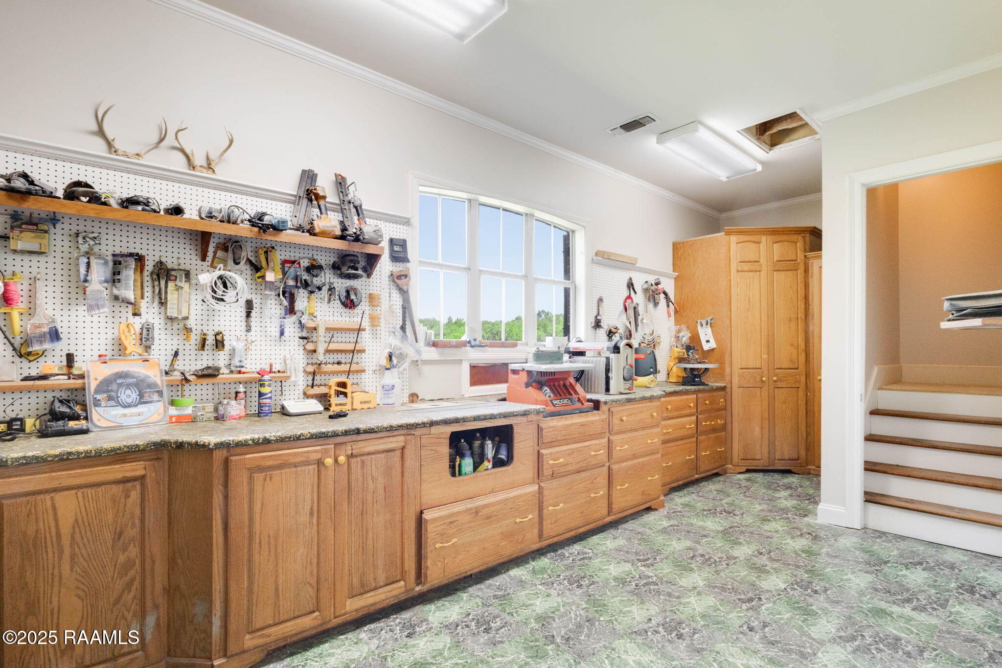 3027 Hoffpauir Road Rayne, LA 70578 - Photo 20 of 31 3027 Hoffpauir Workshop under roof