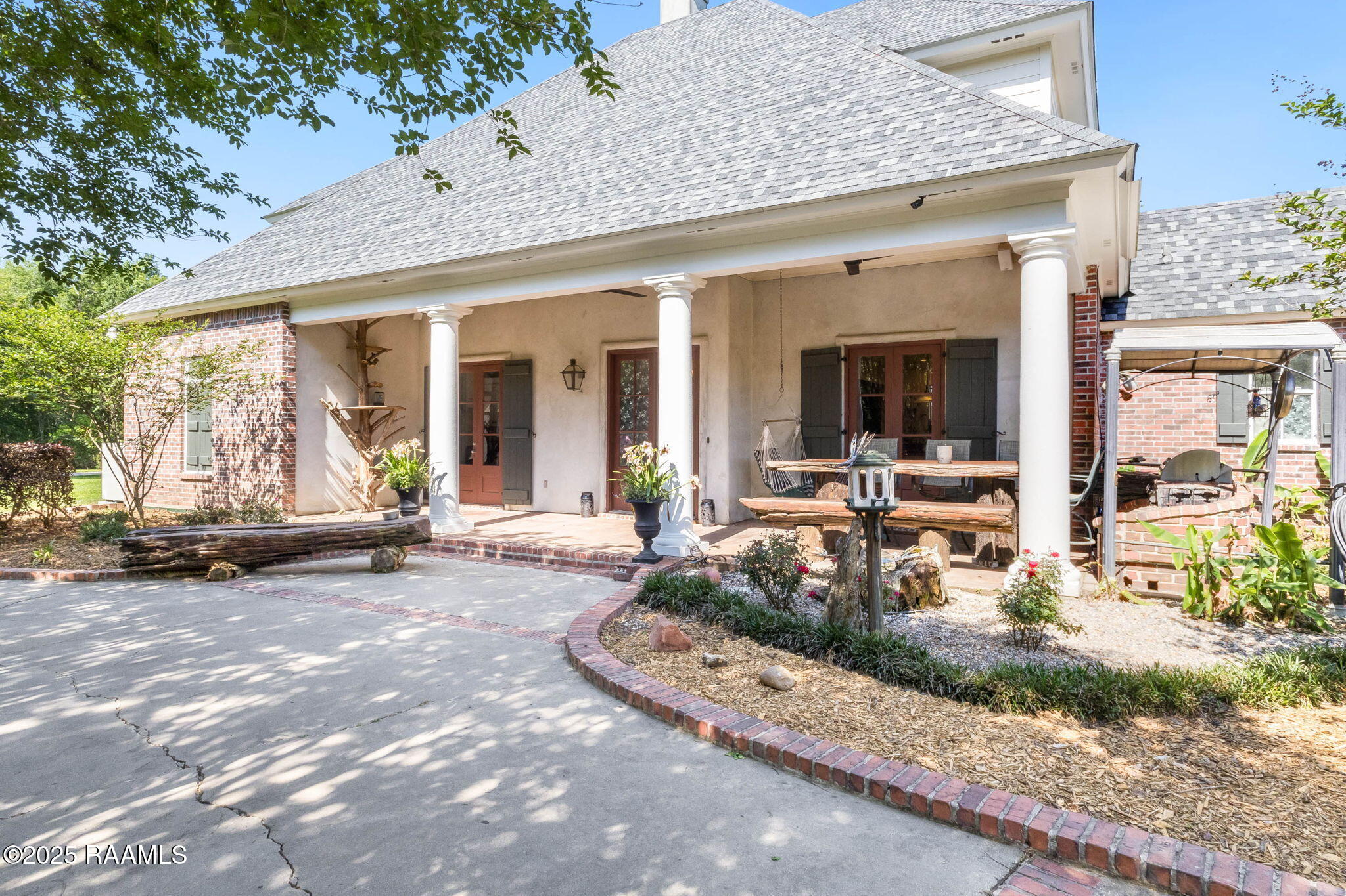 3027 Hoffpauir Road Rayne, LA 70578 - Photo 23 of 31 3027 Hoffpauir Back Patio