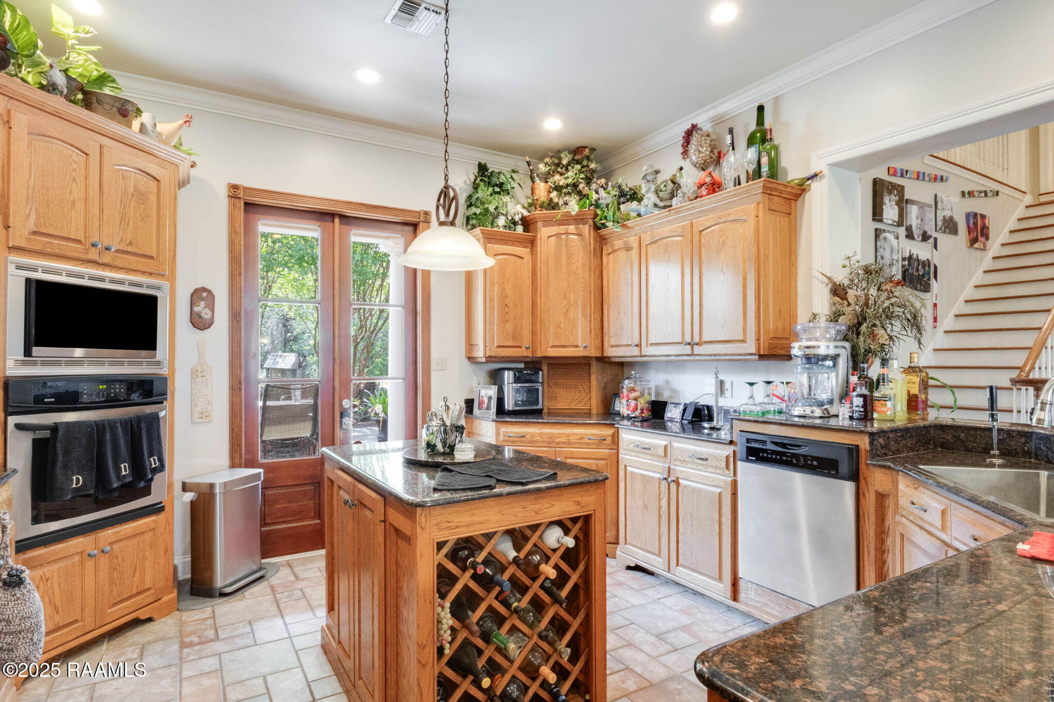 3027 Hoffpauir Road Rayne, LA 70578 - Photo 5 of 31 3027 Hoffpauir Kitchen vw 2