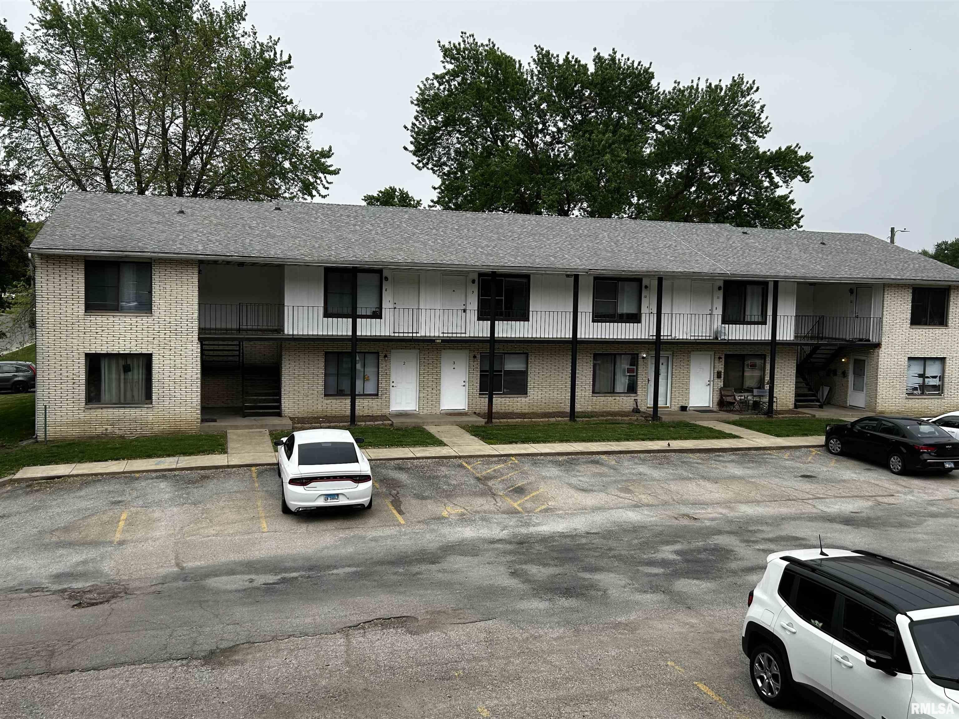 1900 Sheridan Road, Unit 7 Pekin, IL 61554 - Photo 2 of 17