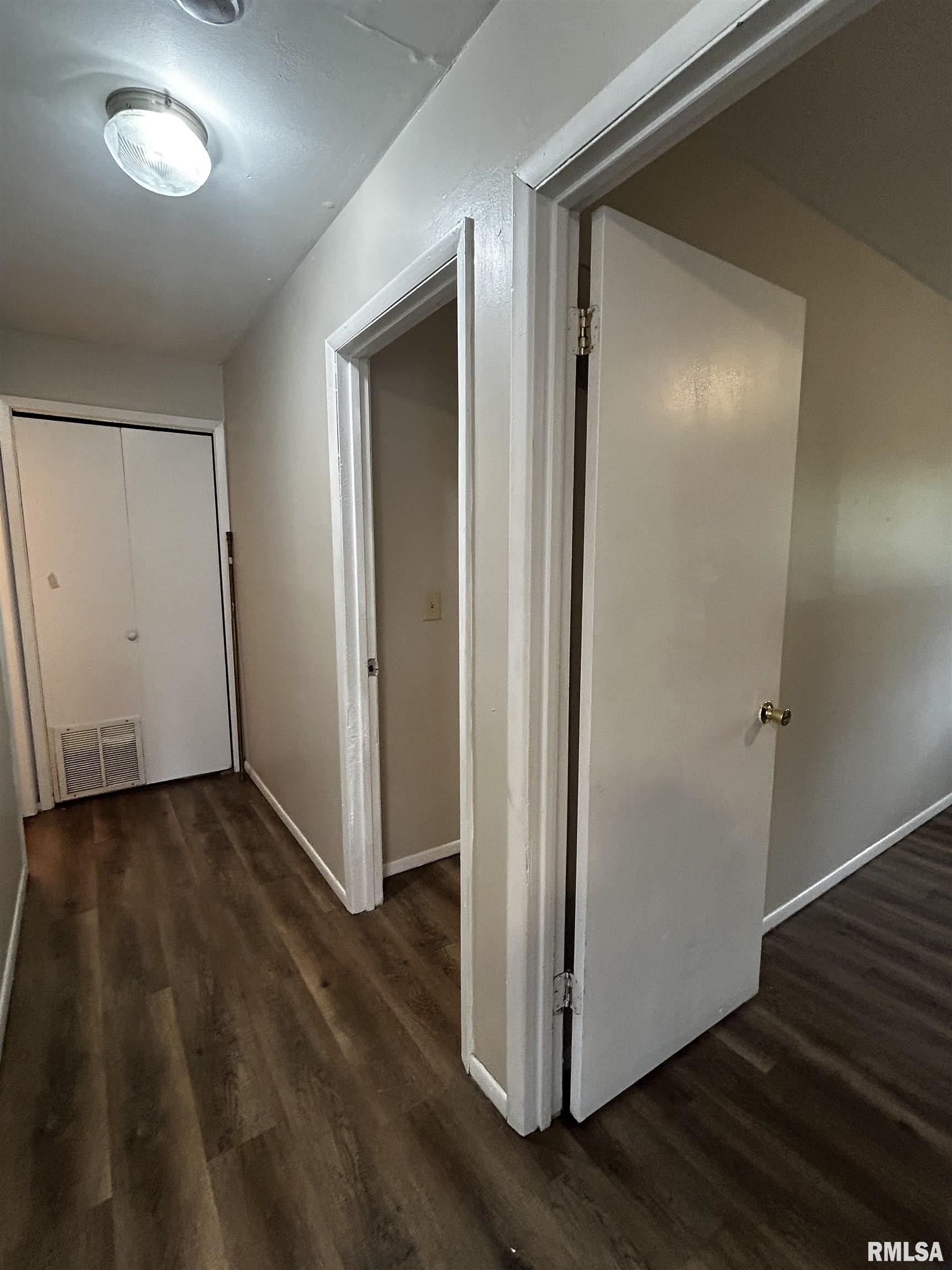 1900 Sheridan Road, Unit 7 Pekin, IL 61554 - Photo 4 of 17