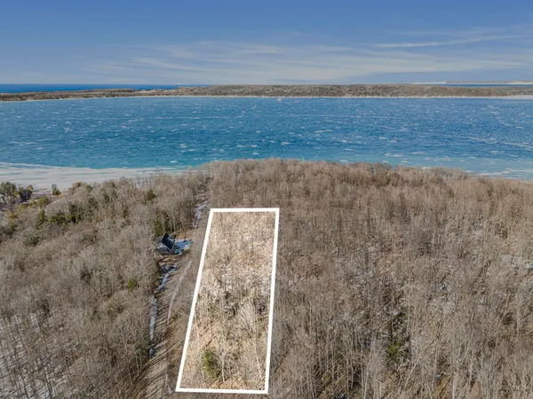 $150,000 | 0 Treetops Lane, Frankfort, MI 49635