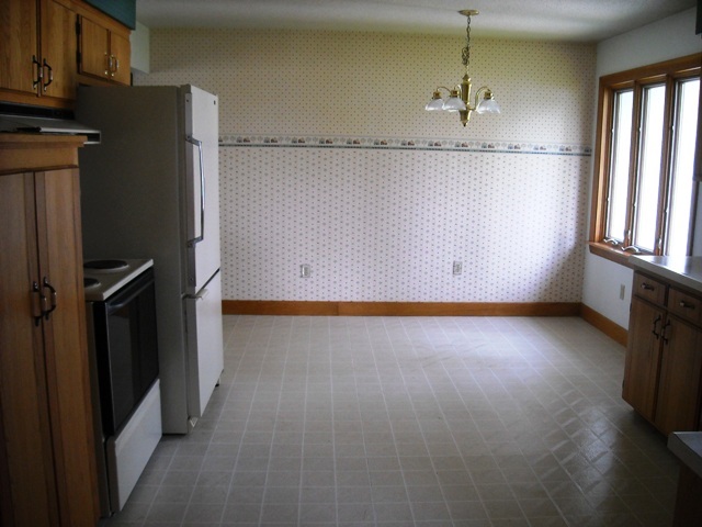 18409 Woodburn Road Woodburn, IN 46797 - Photo 14 of 17 Gallery Image 14