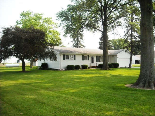 18409 Woodburn Road Woodburn, IN 46797 - Photo 8 of 17 Gallery Image 8