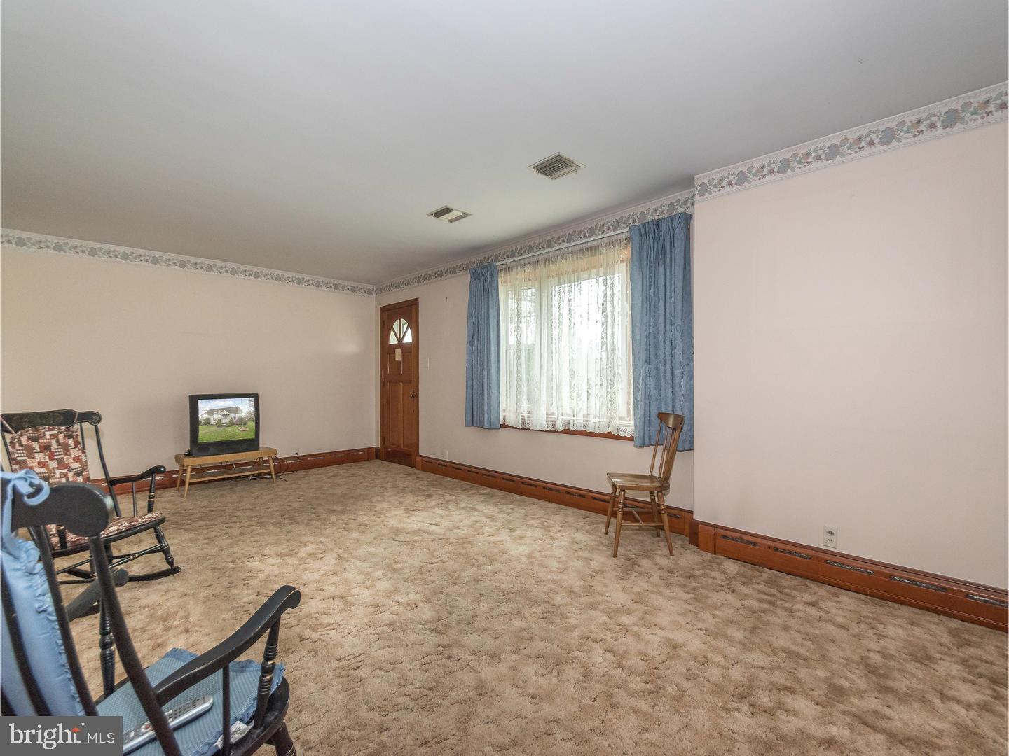1330 Frye Road Pennsburg, PA 18073 - Photo 9 of 25 Gallery Image 9