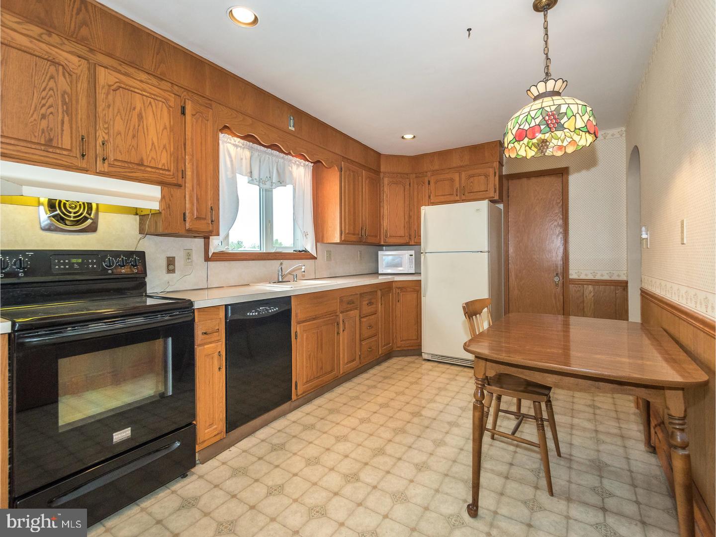 1330 Frye Road Pennsburg, PA 18073 - Photo 10 of 25 Gallery Image 10