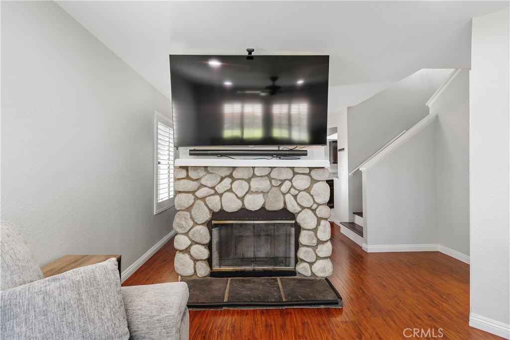 192 West Walnut Avenue, Unit A Rialto, CA 92376 - Photo 5 of 25