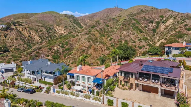 $2,695,000 | 518 Lincoln Drive, Ventura, CA 93001