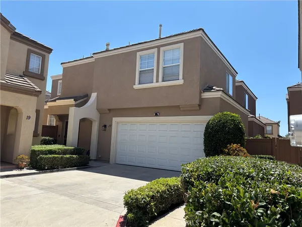 $875,000 | 17 Rue Fontaine, Lake Forest, CA 92610