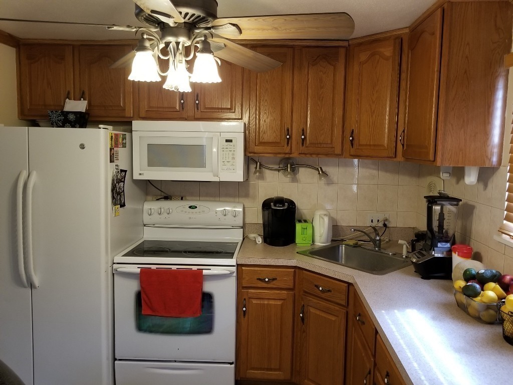 455 Old Field Road Chicopee, MA 01013 - Photo 7 of 23 Gallery Image 7