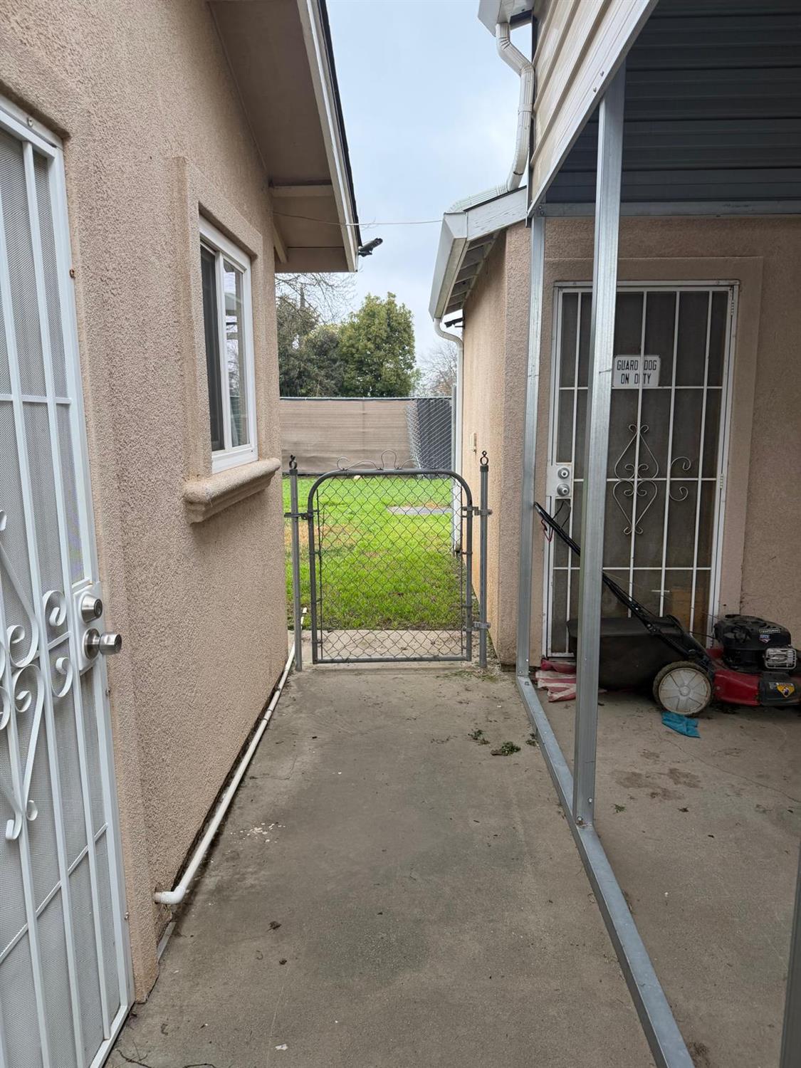 5109 Center Avenue Modesto, CA 95357 - Photo 22 of 45 a backyard of a house with lots of green space