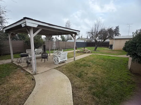 $365,000 | 5109 Center Avenue, Modesto, CA 95357