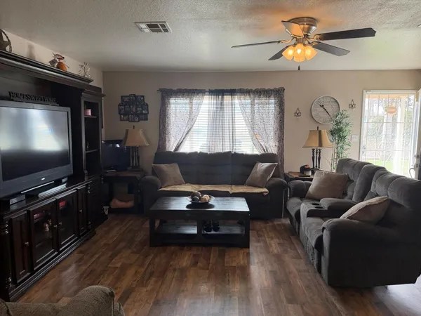 $365,000 | 5109 Center Avenue, Modesto, CA 95357