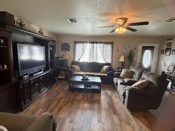 $365,000 | 5109 Center Avenue, Modesto, CA 95357