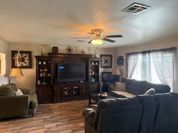 $365,000 | 5109 Center Avenue, Modesto, CA 95357