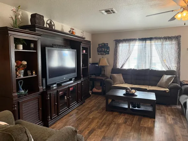 $365,000 | 5109 Center Avenue, Modesto, CA 95357