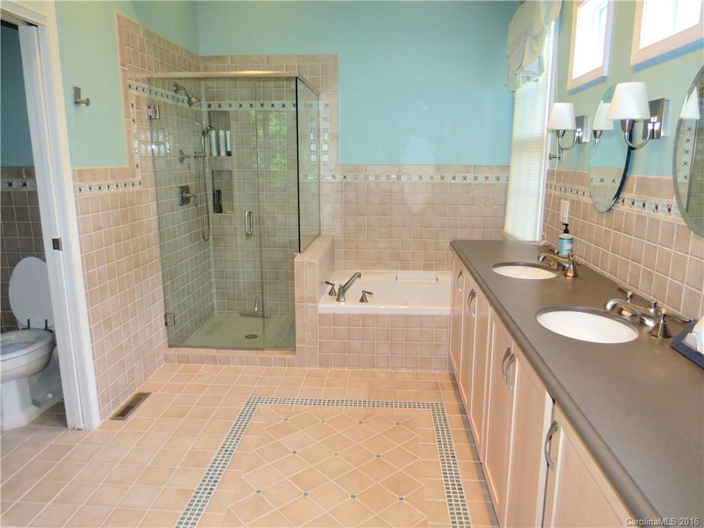 144 Meadowview Road, Unit V12 Brevard, NC 28712 - Photo 12 of 24 Gallery Image 12