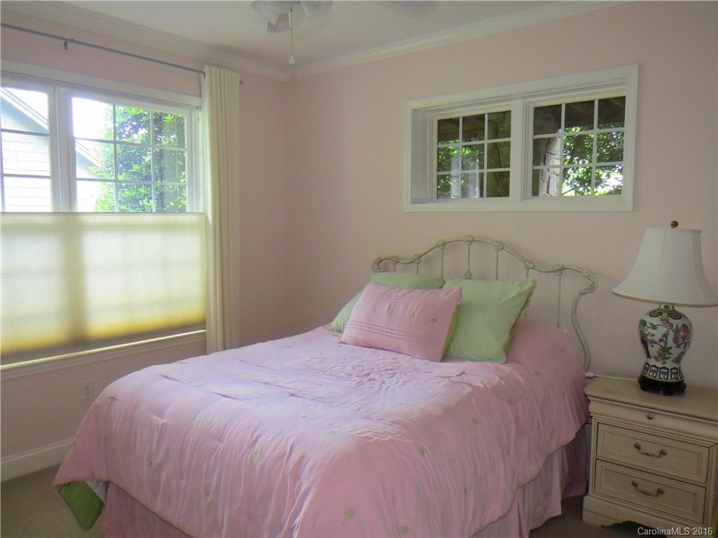 144 Meadowview Road, Unit V12 Brevard, NC 28712 - Photo 16 of 24 Gallery Image 16