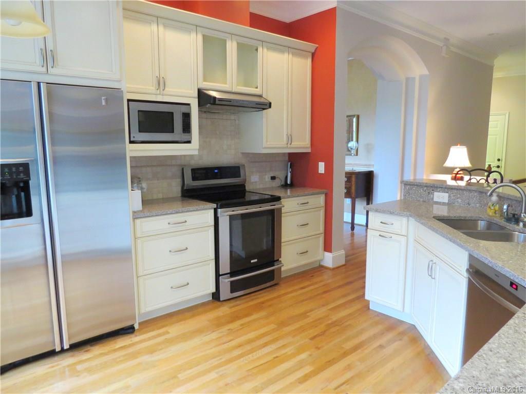 144 Meadowview Road, Unit V12 Brevard, NC 28712 - Photo 6 of 24 Gallery Image 6