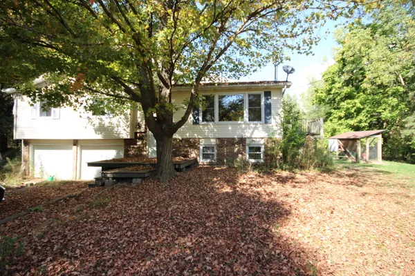 $275,000 | 10775 East V Avenue, Vicksburg, MI 49097