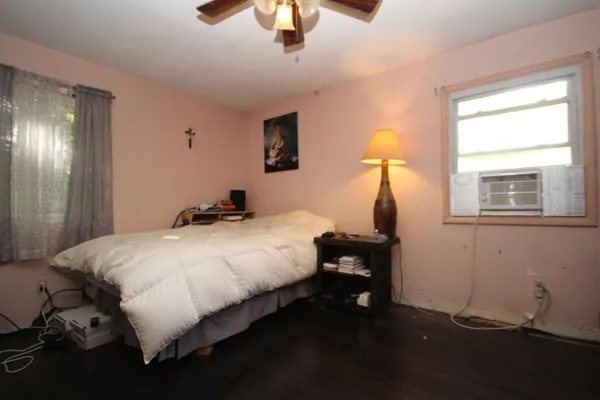 $275,000 | 10775 East V Avenue, Vicksburg, MI 49097