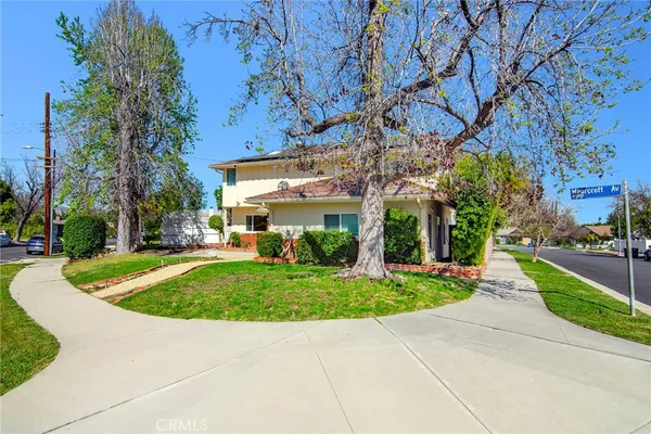 $1,375,000 | 6508 Moorcroft Avenue, Woodland Hills, CA 91303