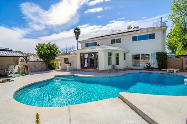 $1,375,000 | 6508 Moorcroft Avenue, Woodland Hills, CA 91303